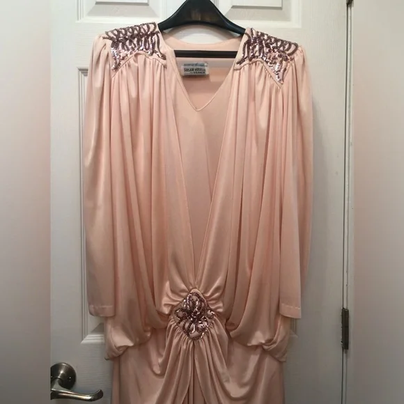 WORN ONCE: “SUSAN ROSELLI FOR VIJACK”CORAL SPECIAL OCCASION DRESS - Picture 2 of 4